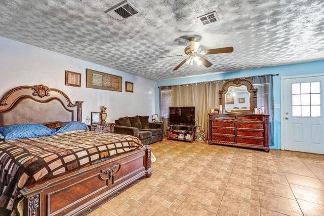 5512 Appletree Lane, Bakersfield, CA 93309