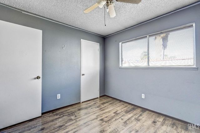 5512 Appletree Lane, Bakersfield, CA 93309