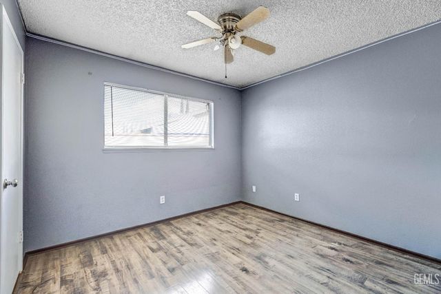 5512 Appletree Lane, Bakersfield, CA 93309