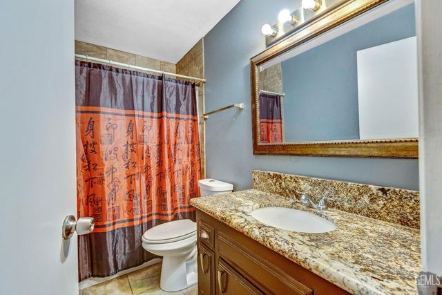 5512 Appletree Lane, Bakersfield, CA 93309