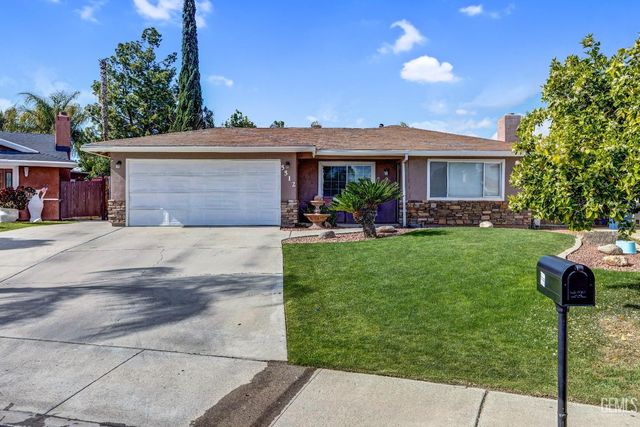5512 Appletree Lane, Bakersfield, CA 93309