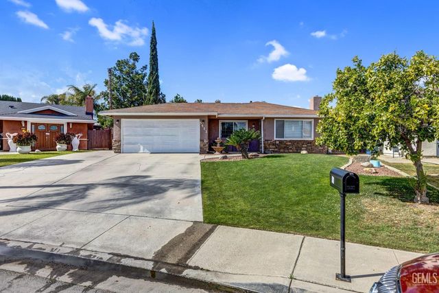 5512 Appletree Lane, Bakersfield, CA 93309