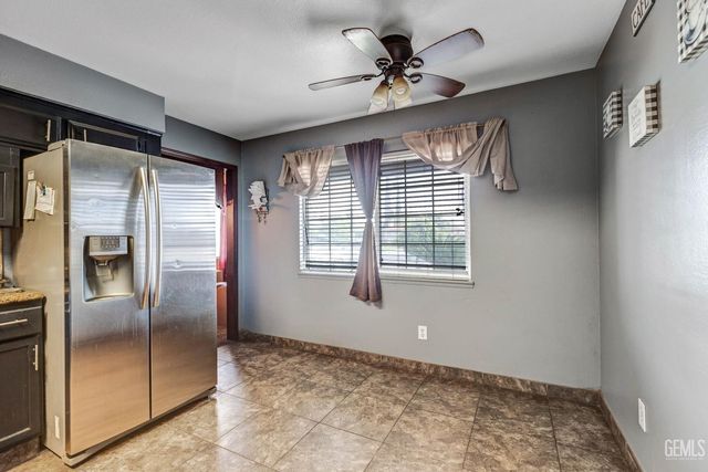 5512 Appletree Lane, Bakersfield, CA 93309