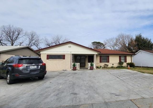 242 Cober, Grand Prairie, TX 75051