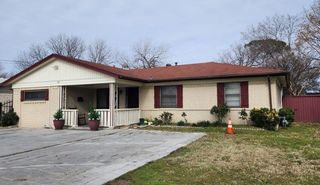 242 Cober, Grand Prairie, TX 75051