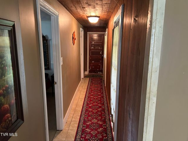 2088 Clinch Valley Road, Thorn Hill, TN 37881