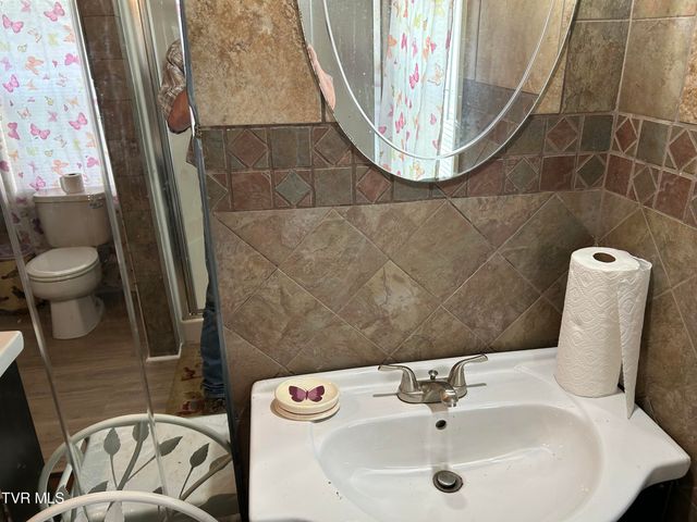2088 Clinch Valley Road, Thorn Hill, TN 37881
