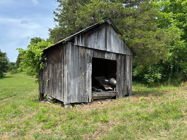 2088 Clinch Valley Road, Thorn Hill, TN 37881
