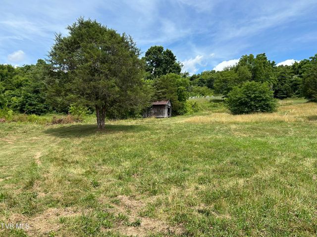 2088 Clinch Valley Road, Thorn Hill, TN 37881