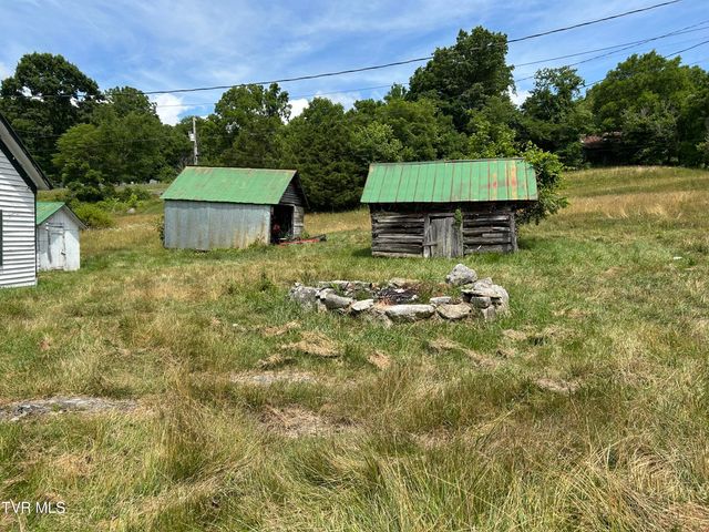 2088 Clinch Valley Road, Thorn Hill, TN 37881