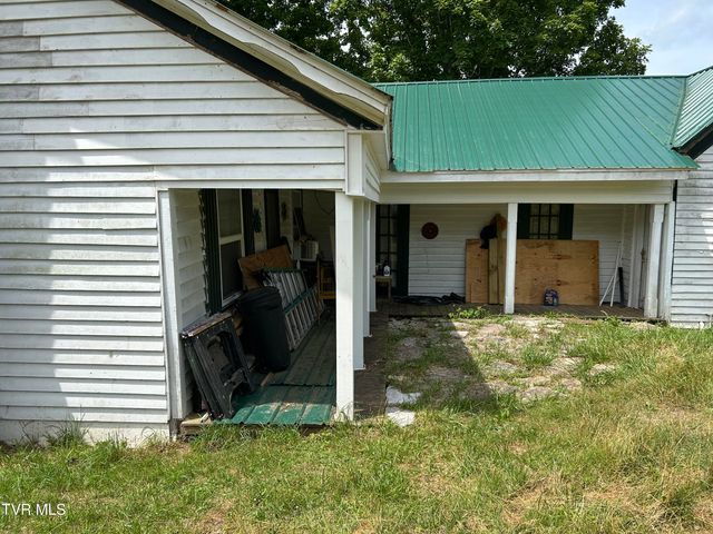 2088 Clinch Valley Road, Thorn Hill, TN 37881