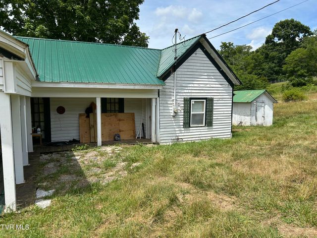 2088 Clinch Valley Road, Thorn Hill, TN 37881
