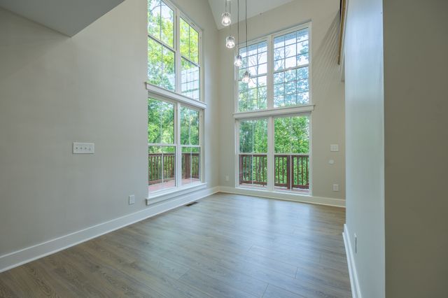 670 Harbor Dr, Lancaster, TN 38569
