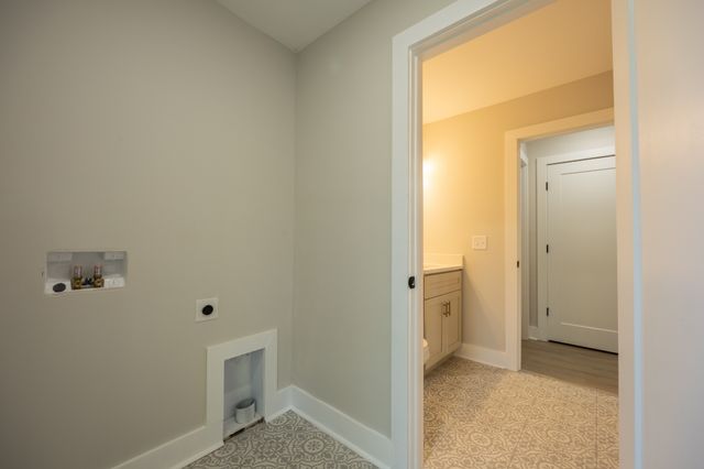 670 Harbor Dr, Lancaster, TN 38569