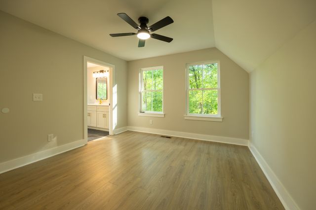 670 Harbor Dr, Lancaster, TN 38569