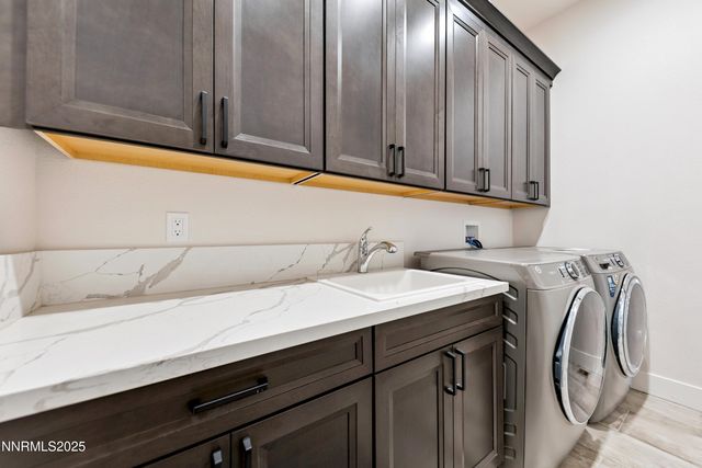 912 Holstein Court, Gardnerville, NV 89460