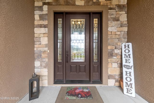 912 Holstein Court, Gardnerville, NV 89460