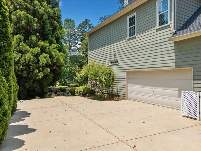 1847 Brackendale NW Road, Kennesaw, GA 30152