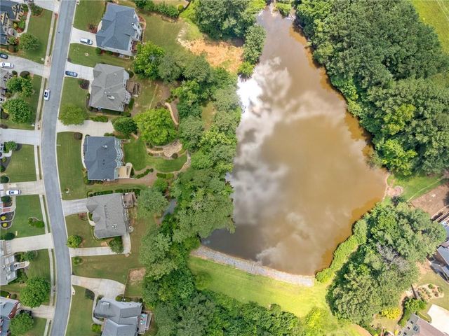 1847 Brackendale NW Road, Kennesaw, GA 30152