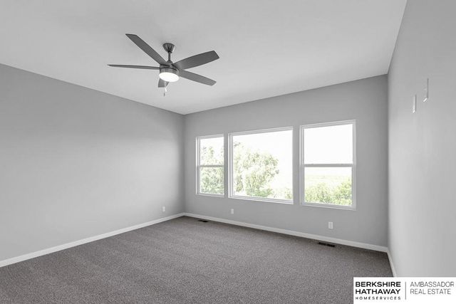 10210 S 110th Avenue, Papillion, NE 68046