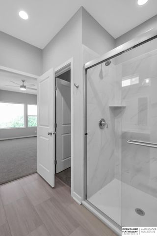 10210 S 110th Avenue, Papillion, NE 68046