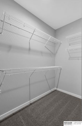 10210 S 110th Avenue, Papillion, NE 68046