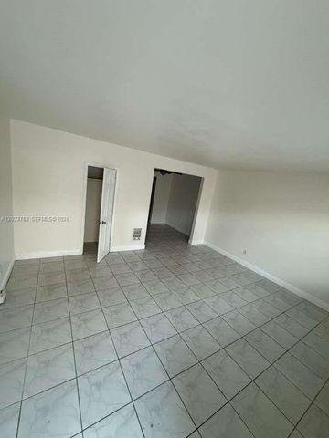 725 83rd St 2, Miami Beach, FL 33141