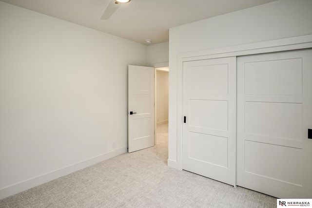 5909 N 157 Avenue, Omaha, NE 68116