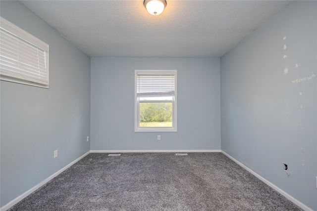 303 Kenyon Avenue, Des Moines, IA 50315