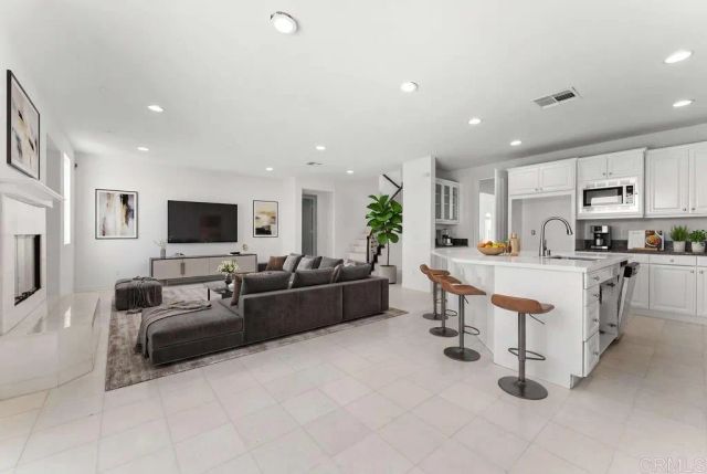 1004 Red Granite Rd, Chula Vista, CA 91913