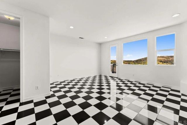 1004 Red Granite Rd, Chula Vista, CA 91913