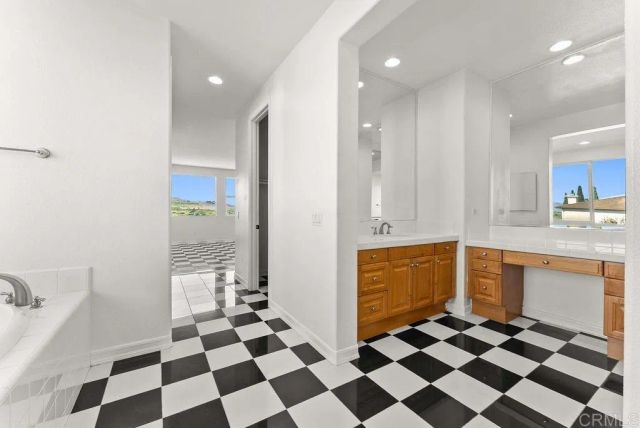 1004 Red Granite Rd, Chula Vista, CA 91913