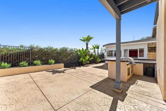 1004 Red Granite Rd, Chula Vista, CA 91913