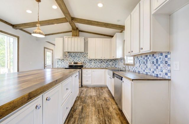 11231 E Jacinto Drive, Houston, TX 77044