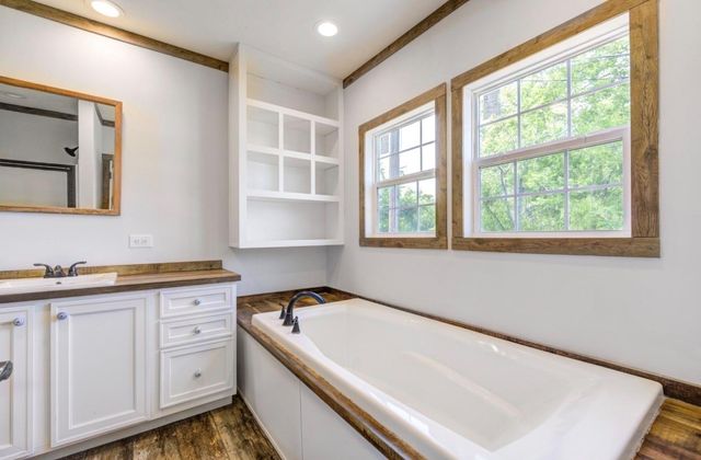 11231 E Jacinto Drive, Houston, TX 77044