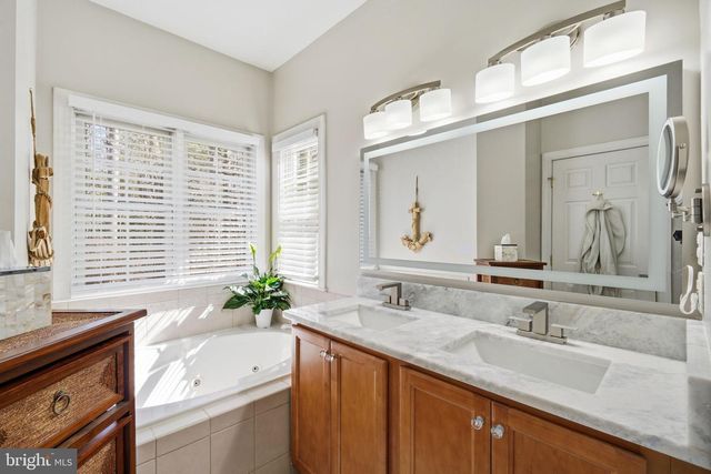 5807 BLUE CLAW CT, Rock Hall, MD 21661