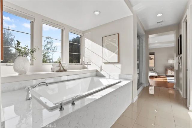 10 Shadybend, Irvine, CA 92602