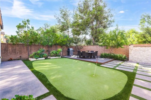 10 Shadybend, Irvine, CA 92602