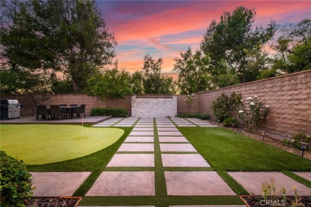 10 Shadybend, Irvine, CA 92602