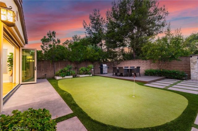 10 Shadybend, Irvine, CA 92602