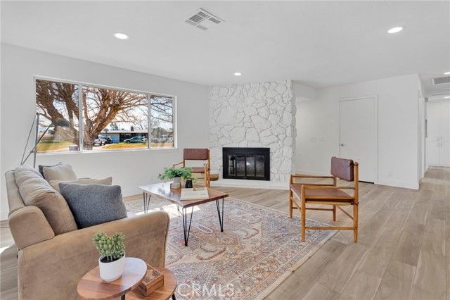 14450 Jicarilla, Apple Valley, CA 92307