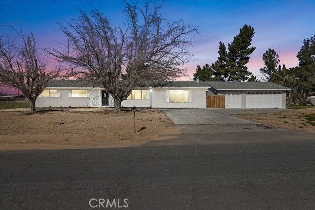 14450 Jicarilla, Apple Valley, CA 92307