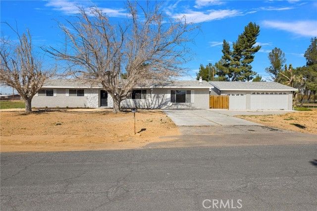 14450 Jicarilla, Apple Valley, CA 92307