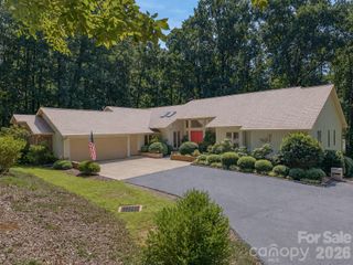 5 Jackson Grove S, Landrum, SC 29356