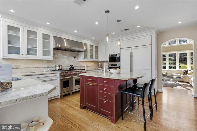 6156 TOMPKINS DR, Mclean, VA 22101