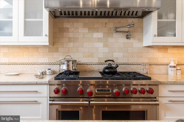 6156 TOMPKINS DR, Mclean, VA 22101