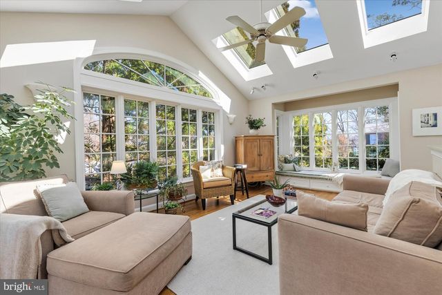 6156 TOMPKINS DR, Mclean, VA 22101