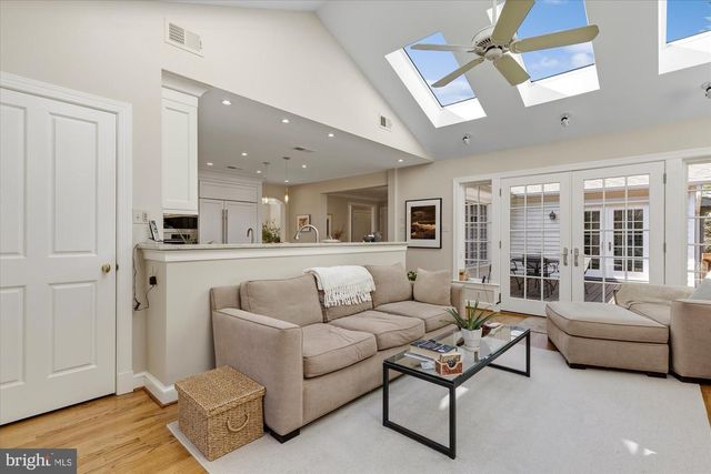 6156 TOMPKINS DR, Mclean, VA 22101