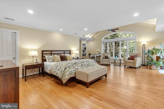 6156 TOMPKINS DR, Mclean, VA 22101