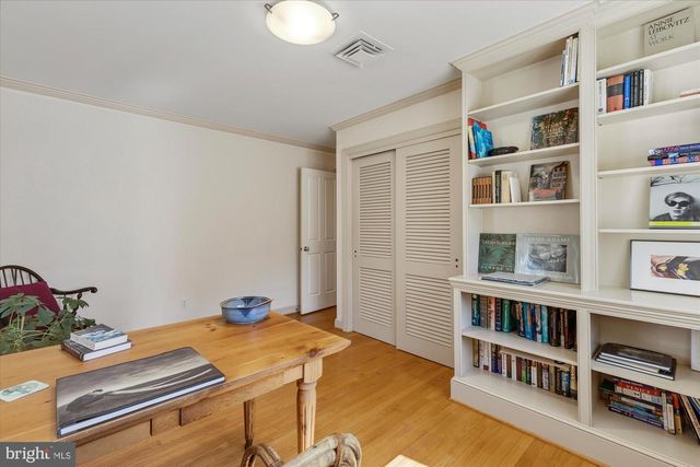 6156 TOMPKINS DR, Mclean, VA 22101